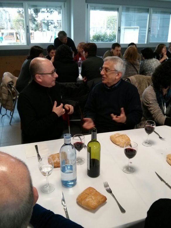Rodríguez Almodóvar comió al lado de su amigo Carles García, narrador oral afincado en La Rioja. 